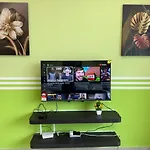 Plazio 1 Bedroom & Studio