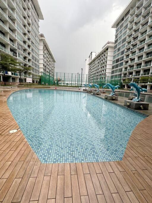 Plazio 1 Bedroom & Apartment *