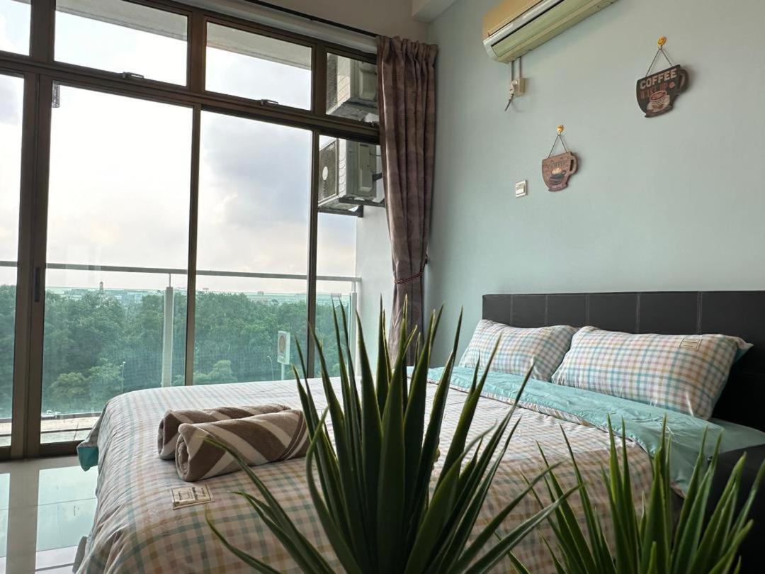 Plazio 1 Bedroom & Apartment