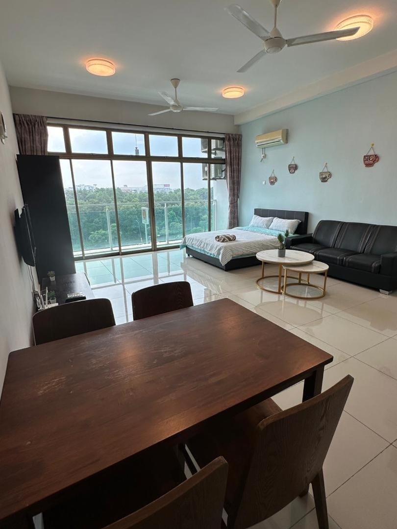 Plazio 1 Bedroom & Apartment *